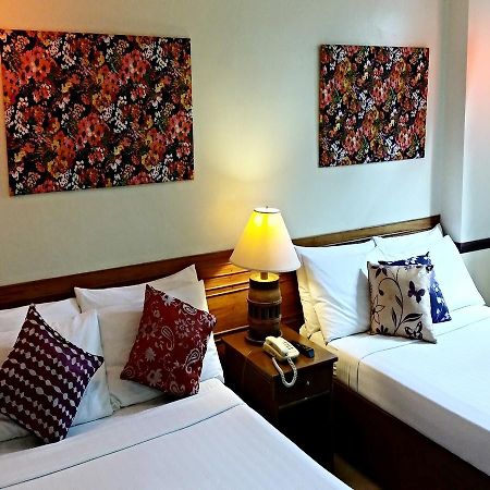 La Parilla Hotel Cabanatuan City Kültér fotó