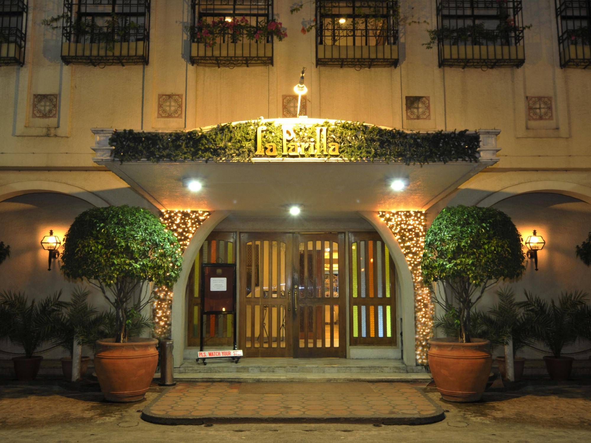 La Parilla Hotel Cabanatuan City Kültér fotó